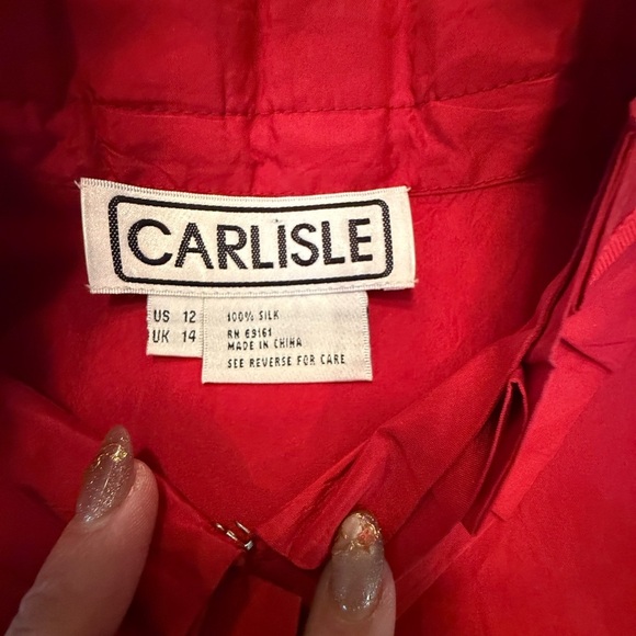 Carlisle 100% Silk Red Button Front Sleeveless Blouse Size 12/Large MSRP$225 - Picture 5 of 9